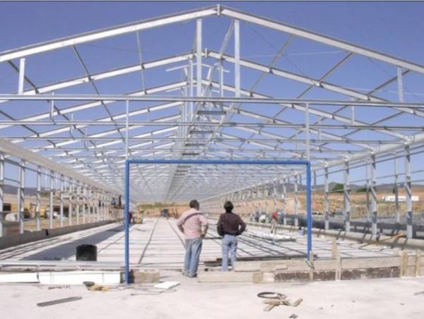 家禽舍鋼結(jié)構(gòu)施工